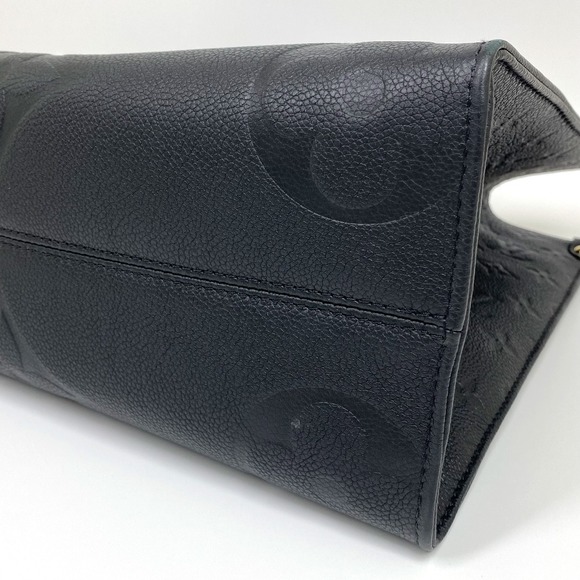 Louis Vuitton Empreinte Leather Onthego MM Tote Bag - Picture 4 of 9